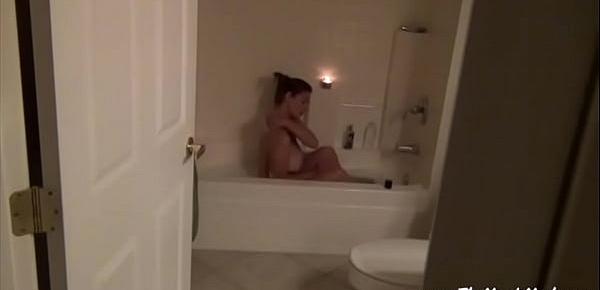  Mom In Bath Tub Masturbates To Son